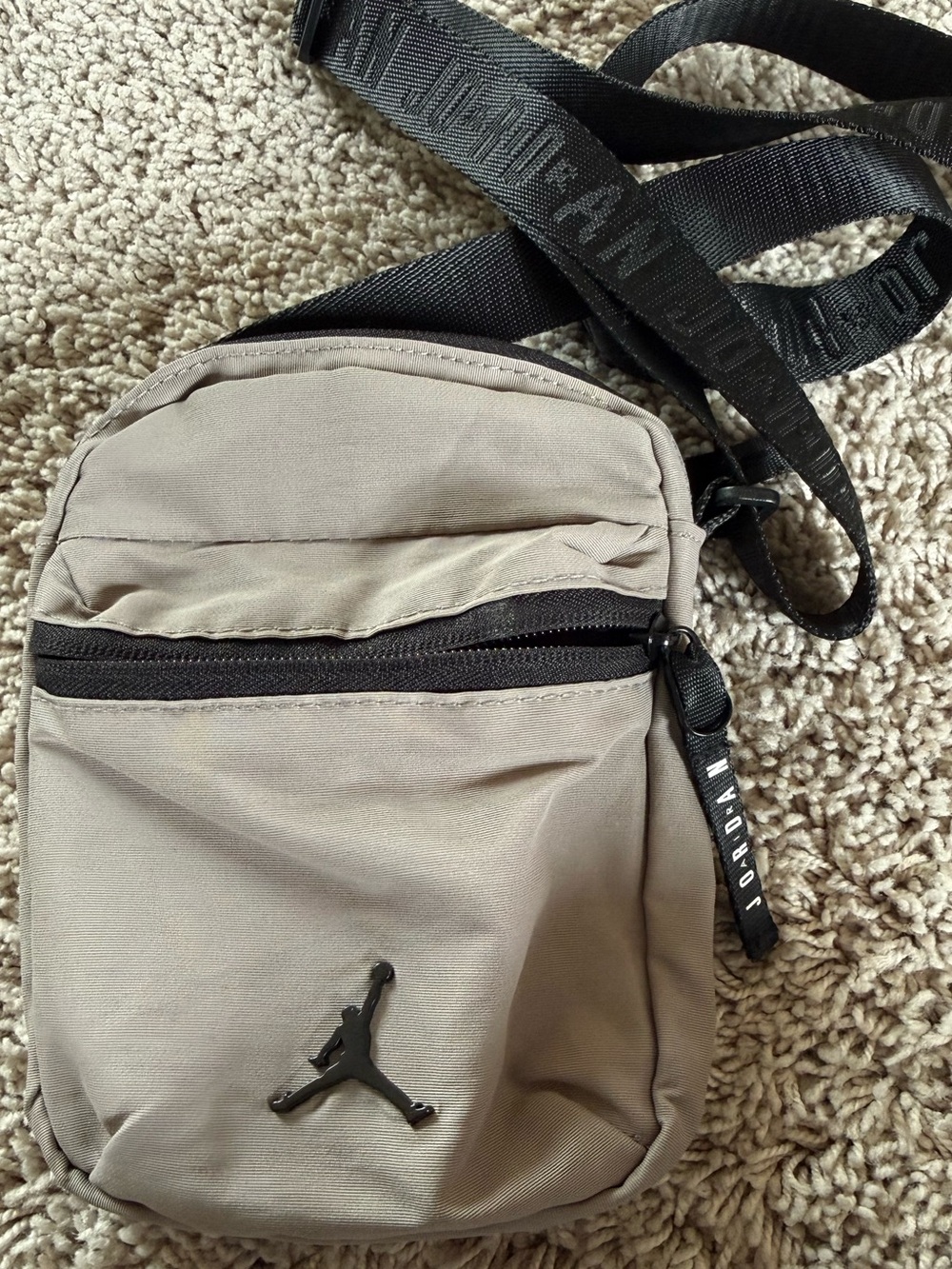 Jordan crossbody